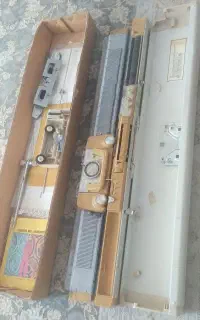 دستگاه بافندگی و چرخ خیاطی