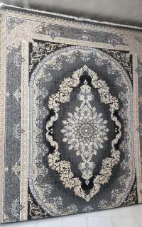 فرش خورشیدحاجی حسینی طلاب شعبه دیگری نداردفقط طلاب