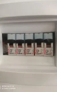 برق کارتخصصی و حرفه ای  ساختمان