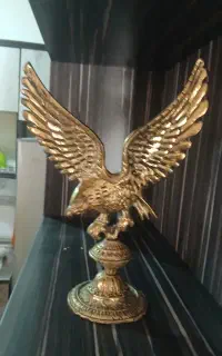 مجسمه عقاب برنجی