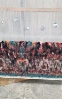 دار قالی به همراه نخ و نقشه  خورشیدی