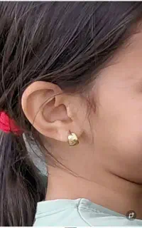 یک عدد گوشواره بچه گم شده