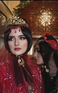 فیلمبرداری و انواع عکاسی از۲۰۰تومان توسط خانم عکاس
