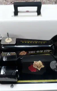 چرخ خیاطی ۲گل برند بی
