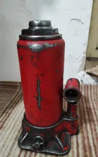 جک روغنی ژاپنی