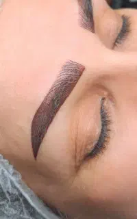 انجام میکروبلیدینگ ابرو، میکروشیدینگ ابرو