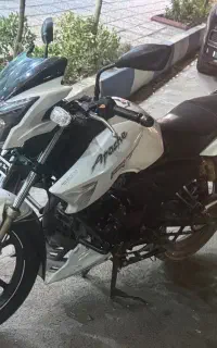 آپاچی 180