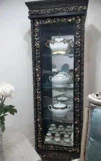 بوفه (ویترین)، بسیار تمیز در حد نو