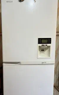 یخچال و فریزر اسنوا