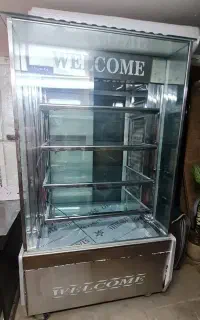 یخچال ویترینی