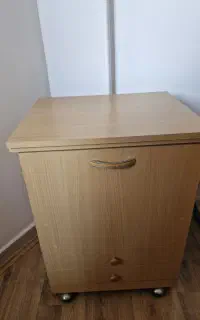 میز چرخ خیاطی