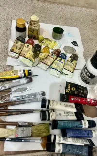 پایه بوم و رنگ روغن و اکرلیک و وسایل نقاشی