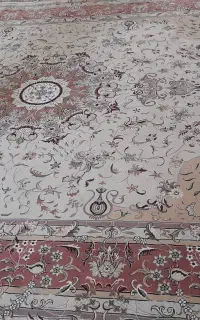 فرش ۱۲متری تمیزو سالم