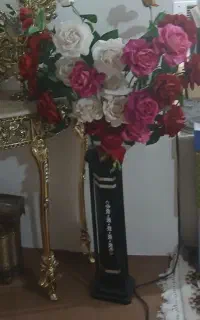 گل و گلدان