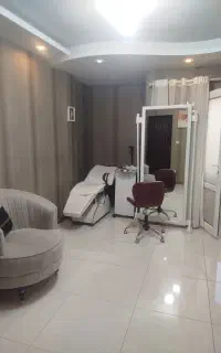 اجاره صندلی در اتاق درلاین زیبایی درگلسار دیلمان