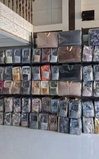 فروشنده خانم