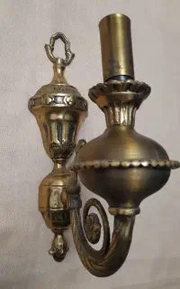 دیوار کوب تک شعله