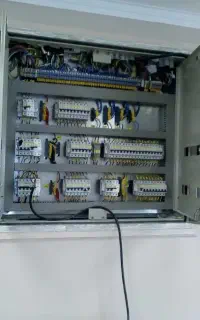 نیازمند نیروی کار برقکار
