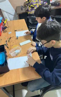 نیازمند مربی اسکرچ و هوش مصنوعی