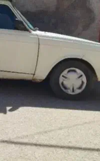 پیکان وانت مدل ۸۴ عروسک