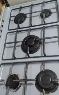 گاز ومیز نهار خوری