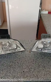یک جفت چراغ پارس مدرن و فن اوران