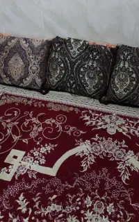 ۶ عدد پشتی در حد نو