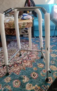 واکر عصای سالمندان