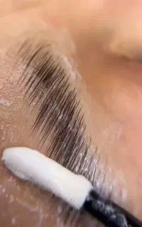 آموزش و خدمات لیفت و لمینت مژه و ابرو(با مدرک)