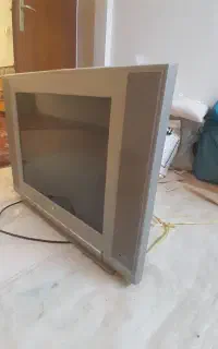 تلویزیون ۲۱ اینج
