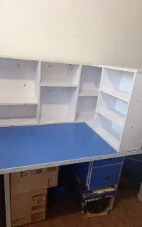 میزتحریربزرگ و جاداردر حد نو