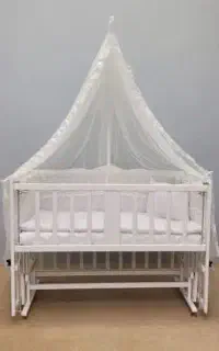 تخت کنار مادر گهواره شو