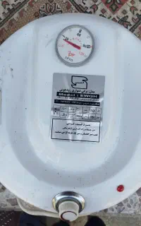 آب گرم کن برقی