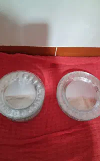 بشقاب و پیش دستی