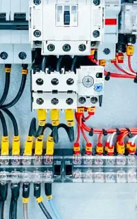 برقکار برقکاری‌و عیب یابی ساختمانی و صنعتی