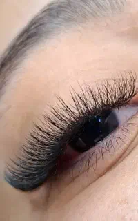 اکستنشن مژه تخصصی و لیفت مژه و ابرو