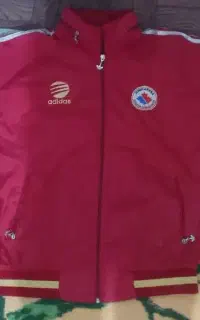 کاپشن ادیداس