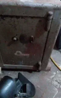 گاو صندوق قدیمی