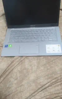لپ تاپ در حد نو بدون خط و خش