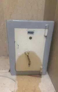 گاو صندوق دست دوم