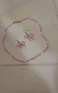 بند عینک و سرویس گردنبند و گوشواره و دست بند
