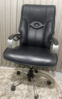 صندلی اداری و مدیریت