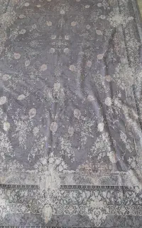 زیر سفره ای رنگ سوسنی