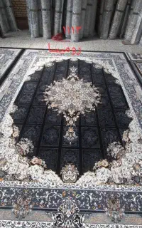فرش ۷۰۰