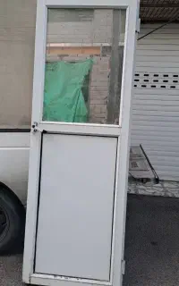 درب حمام وسرویس با ۴چوب قد ۲متر عرض ۷۵ با شیشه