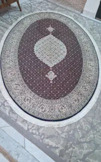 فرش بیضی