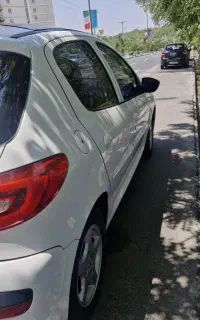 پژو ۲۰۷ دنده ای سقف شیشه ای مدل ۱۳۹۹