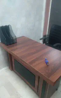 مبل و میز اداری
