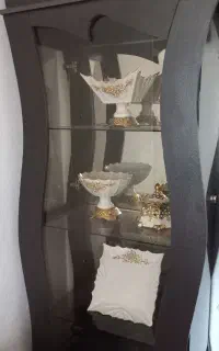 بوفه و وسایل داخل بوفه