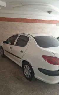 پژو ۲۰۶ صندوقدار
